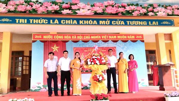 Trường TH&THCS Trấn Ninh tổ chức khai giảng năm học 2025-2026