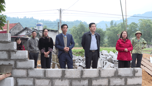 Ban tổ chức Tỉnh ủy Lạng Sơn kiểm tra  tình hình triển khai Chương trình xóa nhà tạm, nhà dột nát  năm 2025 – 2026 trên địa bàn xã Điềm He