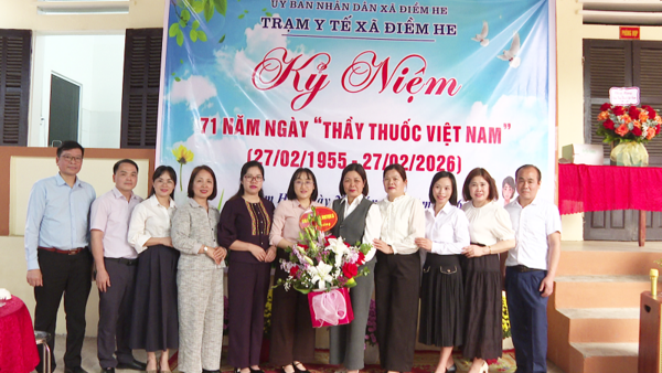 LÃNH ĐẠO XÃ ĐIỀM HE THĂM, CHÚC MỪNG TRẠM Y TẾ XÃ  NHÂN KỶ NIỆM 71 NĂM NGÀY THẦY THUỐC VIỆT NAM