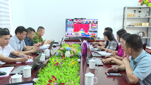 XÃ ĐIỀM HE THAM DỰ HỘI NGHỊ TRỰC TUYẾN TOÀN QUỐC BỒI DƯỠNG NÂNG CAO NĂNG LỰC, XỬ LÝ TÌNH HUỐNG THỰC TIỄN ĐỐI VỚI ĐỘI NGŨ CÁN BỘ CƠ SỞ